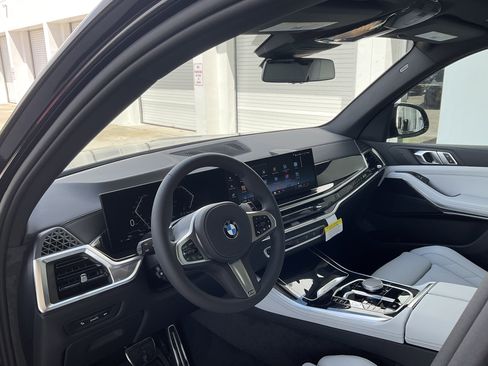 New 2026 BMW X5 sDrive40i w/ M Sport Package image 9