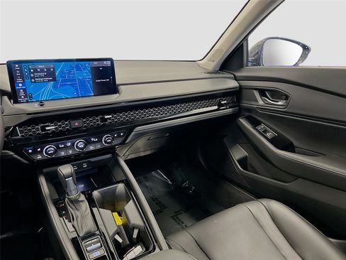 Certified 2025 Honda Accord Touring image 24