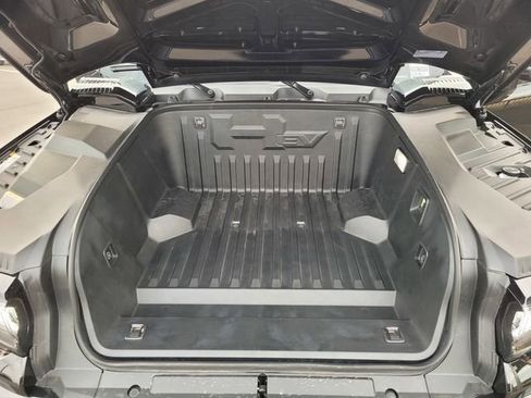 New 2025 GMC Hummer EV 2X AWD/4WD image 20