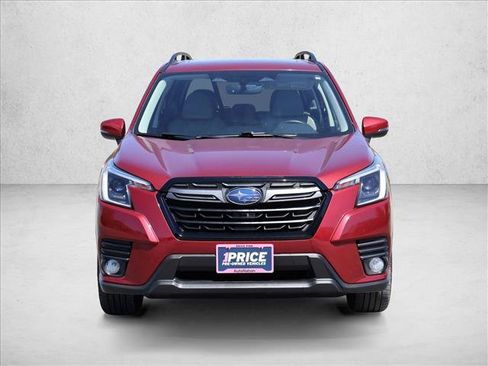 Used 2022 Subaru Forester Limited AWD/4WD image 2