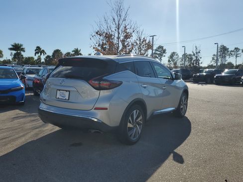 Used 2019 Nissan Murano SL image 4