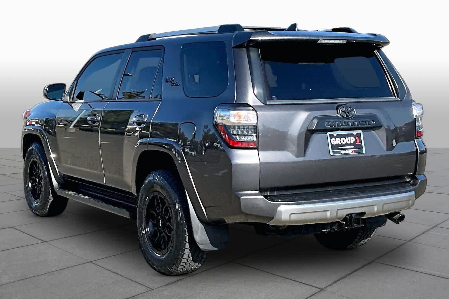 Used 2018 Toyota 4Runner TRD Off-Road w/ Convenience Package AWD/4WD image 11