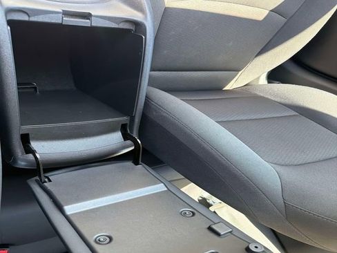 Used 2023 Chevrolet Malibu LT FWD image 24