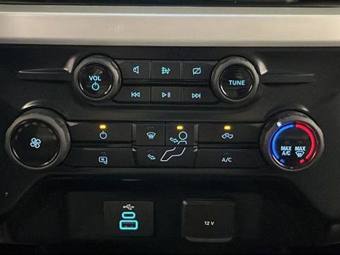 Used 2023 Ford F250 XL w/ Snow Plow/Camper Package AWD/4WD image 17