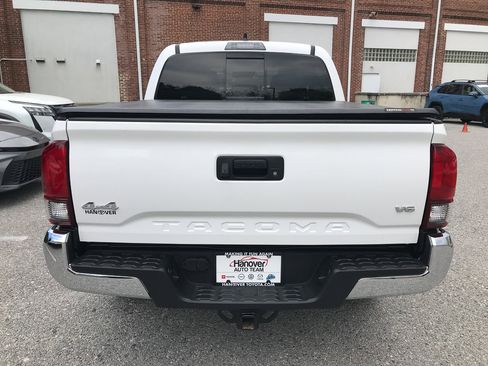 Certified 2020 Toyota Tacoma SR5 AWD/4WD image 6