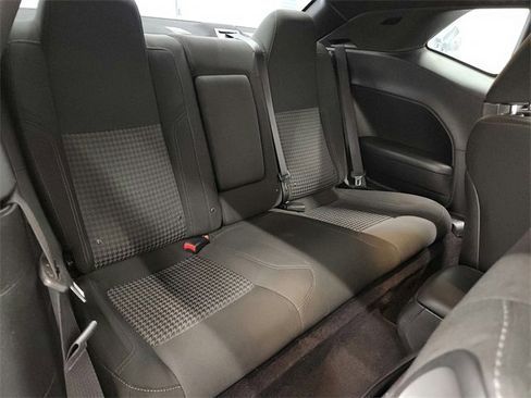 Used 2018 Dodge Challenger SXT image 30