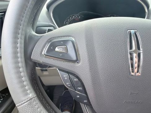 Used 2016 Lincoln MKX Select w/ Select Plus Package FWD image 19