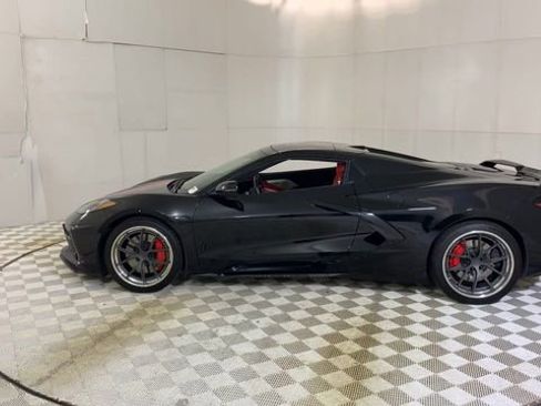 Used 2021 Chevrolet Corvette Stingray Premium Conv w/ Z51 Performance Package RWD image 8