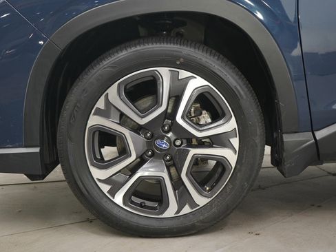 Used 2023 Subaru Ascent Limited w/ Technology Package AWD/4WD image 32
