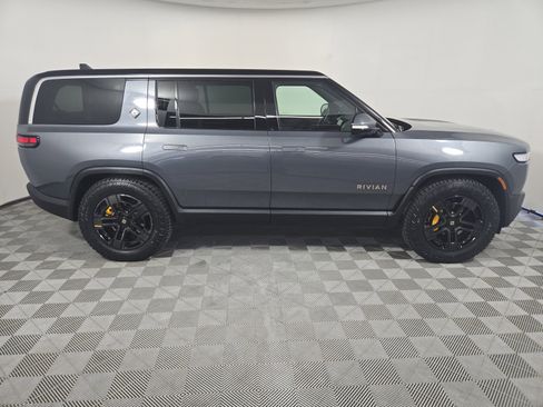 Used 2024 Rivian R1S Adventure image 6