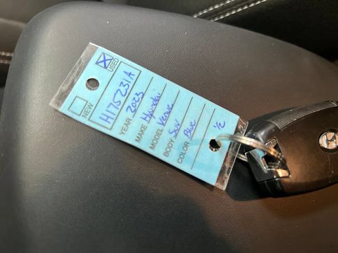 Used 2023 Hyundai Venue SEL FWD image 31