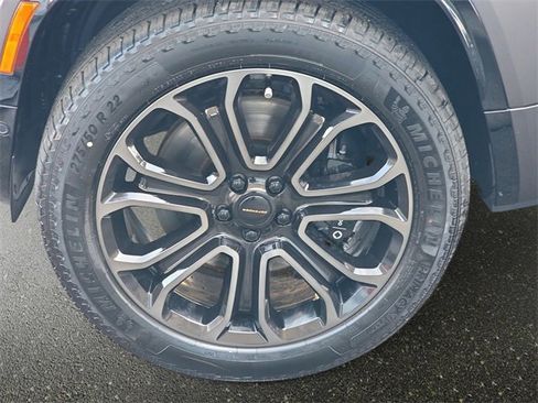 New 2026 Land Rover Defender 110 OCTA image 19