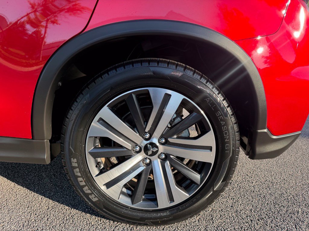 Used 2025 Mitsubishi Outlander Sport SE AWD/4WD image 43