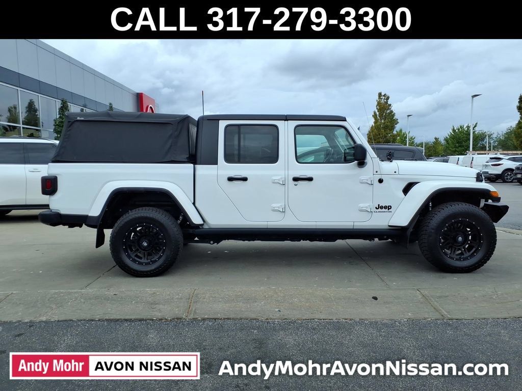 Used 2022 Jeep Gladiator Sport AWD/4WD image 10