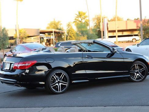 Used 2011 Mercedes-Benz E 550 E 550 image 21