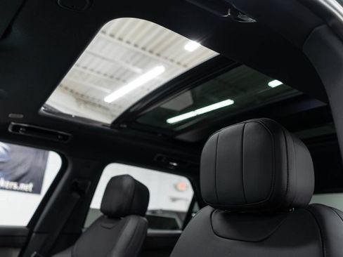 Used 2023 Land Rover Range Rover Sport SE Dynamic AWD/4WD image 9