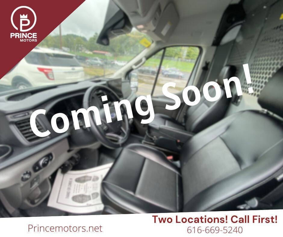 Used 2023 Ford E-Transit Medium Roof RWD image 2