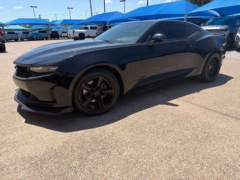 Used 2023 Chevrolet Camaro LT RWD image 1