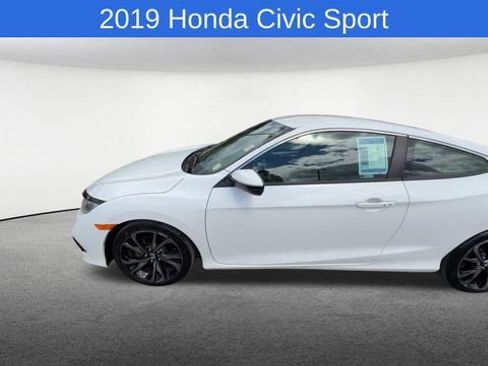 Used 2019 Honda Civic Sport image 4