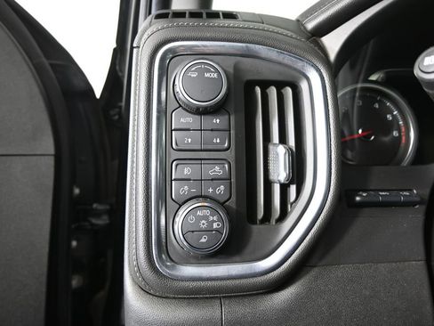 Used 2020 Chevrolet Silverado 2500 LTZ w/ LTZ Premium Package AWD/4WD image 24