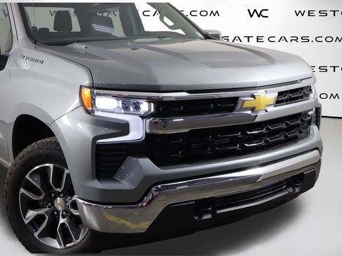 Used 2024 Chevrolet Silverado 1500 LT AWD/4WD image 46
