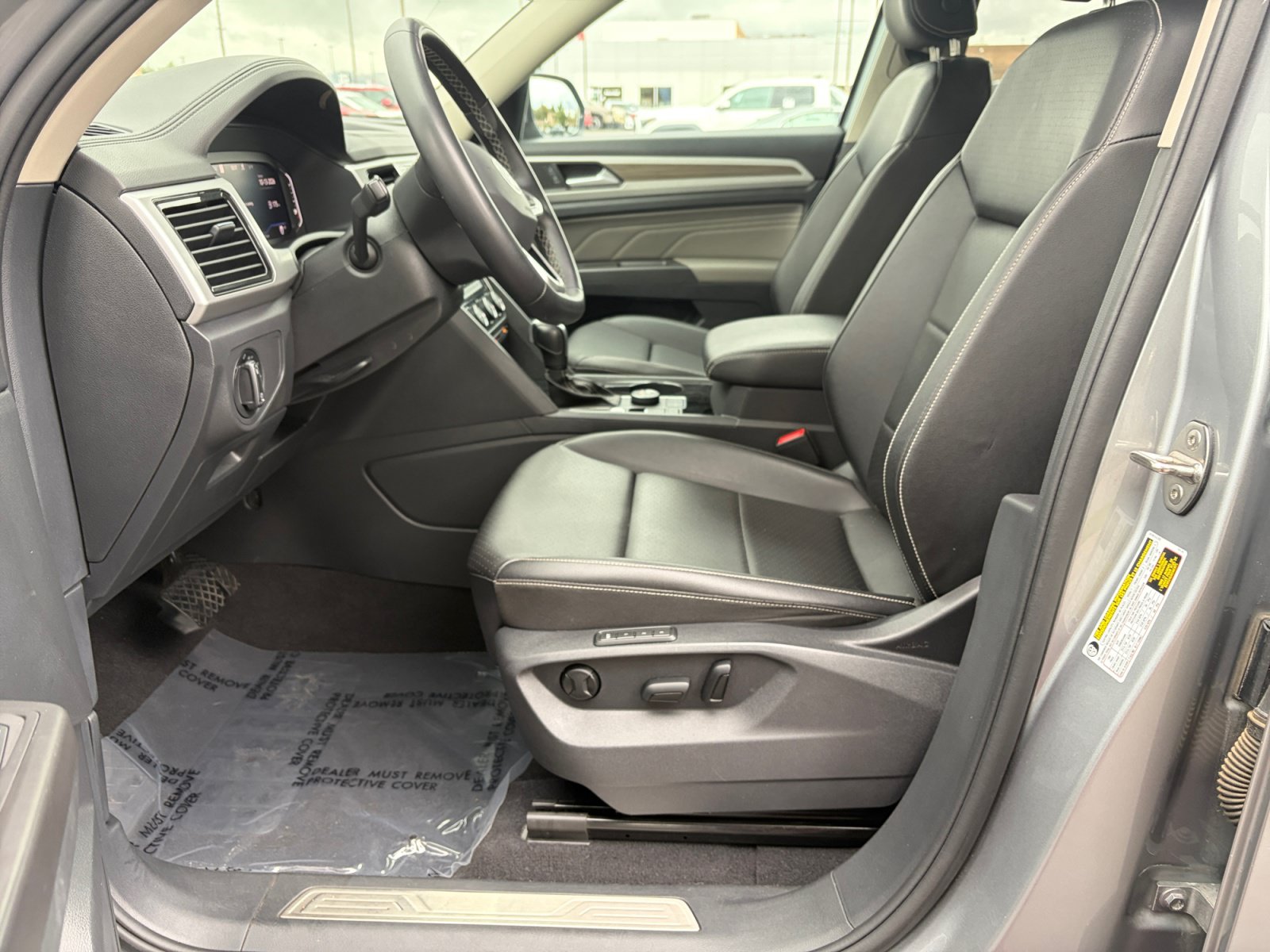 Used 2023 Volkswagen Atlas SEL AWD/4WD image 11