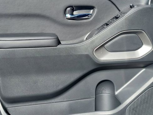 New 2026 Nissan Frontier SV w/ SV Convenience Package image 6