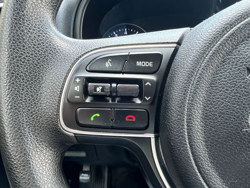 Used 2019 Kia Sportage LX image 10