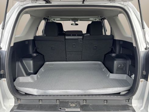 Used 2013 Toyota 4Runner SR5 w/ Convenience Pkg image 14