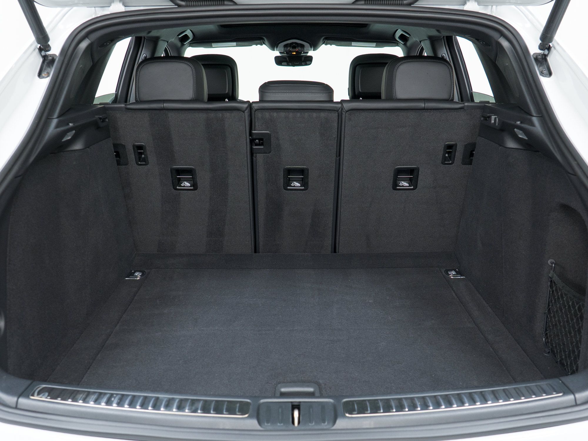 Certified 2023 Porsche Macan AWD/4WD image 13