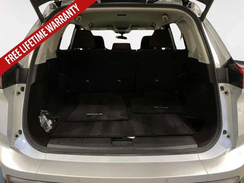 Used 2025 Nissan Rogue SV FWD image 29