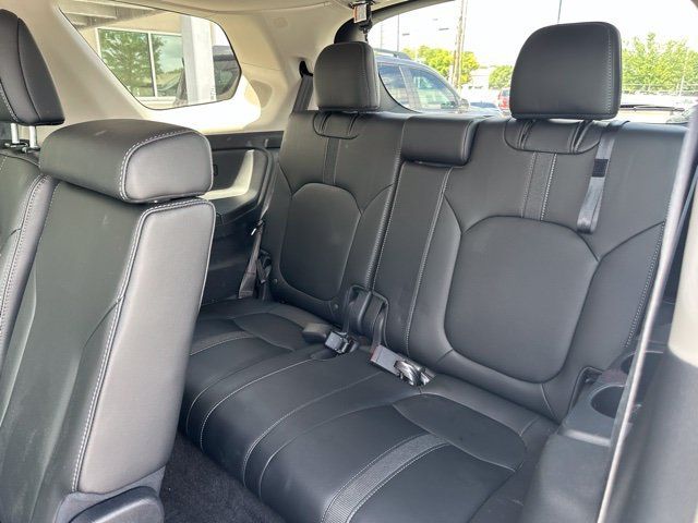 Used 2023 Honda Pilot Touring image 7