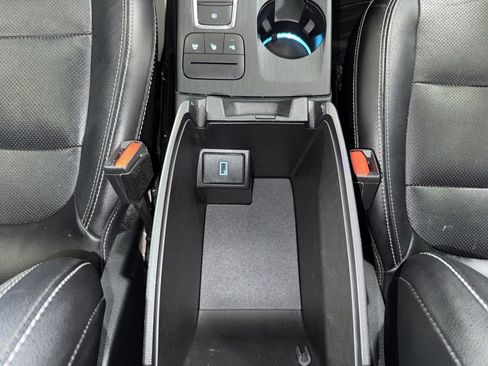 Used 2020 Ford Escape Titanium AWD/4WD image 28