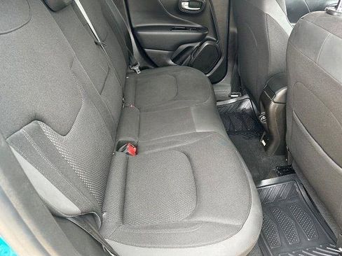 Used 2020 Jeep Renegade Altitude FWD image 18
