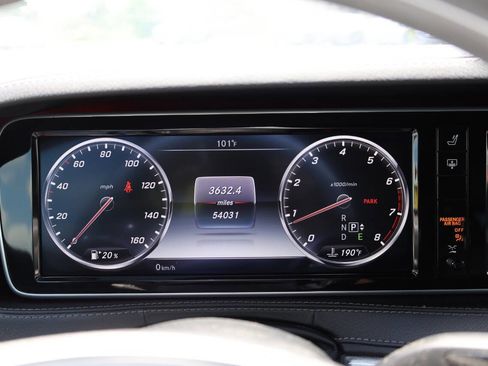 Used 2017 Mercedes-Benz S 550 Sedan image 19