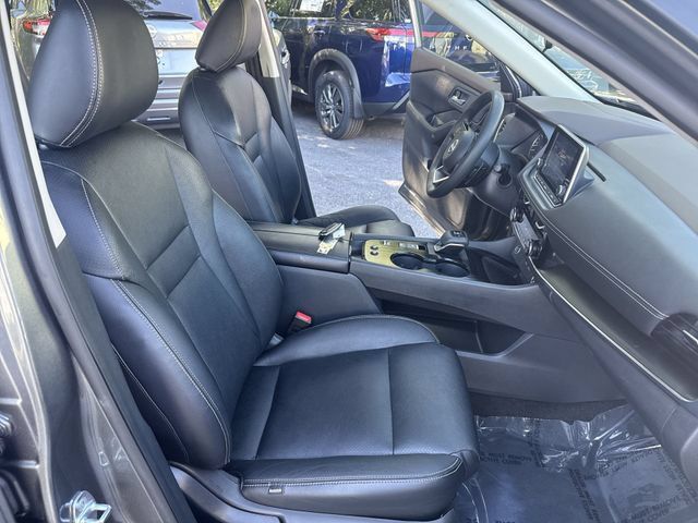 Used 2023 Nissan Rogue SV FWD image 10