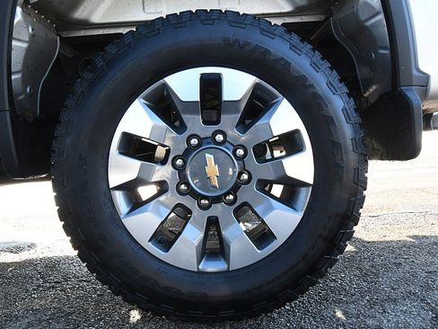 Used 2022 Chevrolet Silverado 2500 Custom w/ Custom Value Package image 26