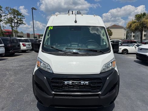 Used 2024 RAM ProMaster 2500 FWD image 3