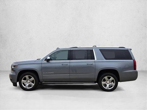 Used 2018 Chevrolet Suburban Premier AWD/4WD image 8