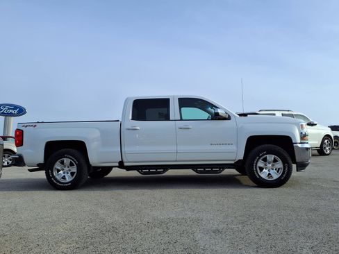 Used 2017 Chevrolet Silverado 1500 LT w/ LT Fleet Convenience Package image 4