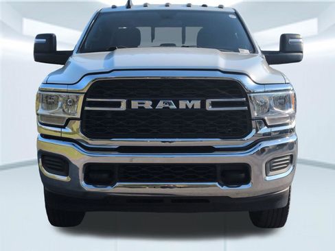 Used 2024 RAM 2500 Tradesman w/ Chrome Appearance Group image 18