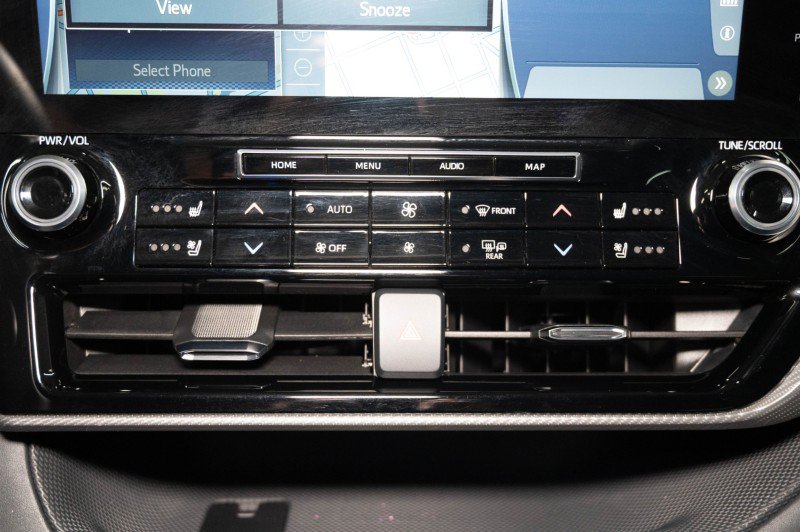 Used 2021 Toyota Highlander Platinum AWD/4WD image 27