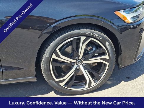Certified 2025 Volvo S60 B5 Plus AWD/4WD image 9