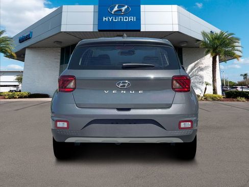 New 2026 Hyundai Venue SE image 7