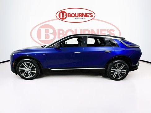 Used 2024 Cadillac Lyriq Luxury w/ LPO, Floor Liner Package AWD/4WD image 8