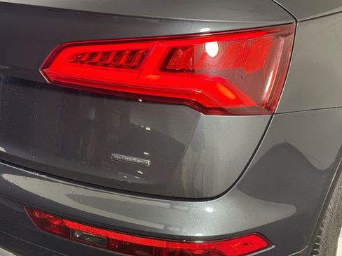 Used 2019 Audi Q5 2.0T Premium w/ Convenience Package AWD/4WD image 34