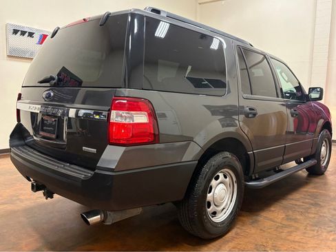 Used 2016 Ford Expedition XL RWD image 3