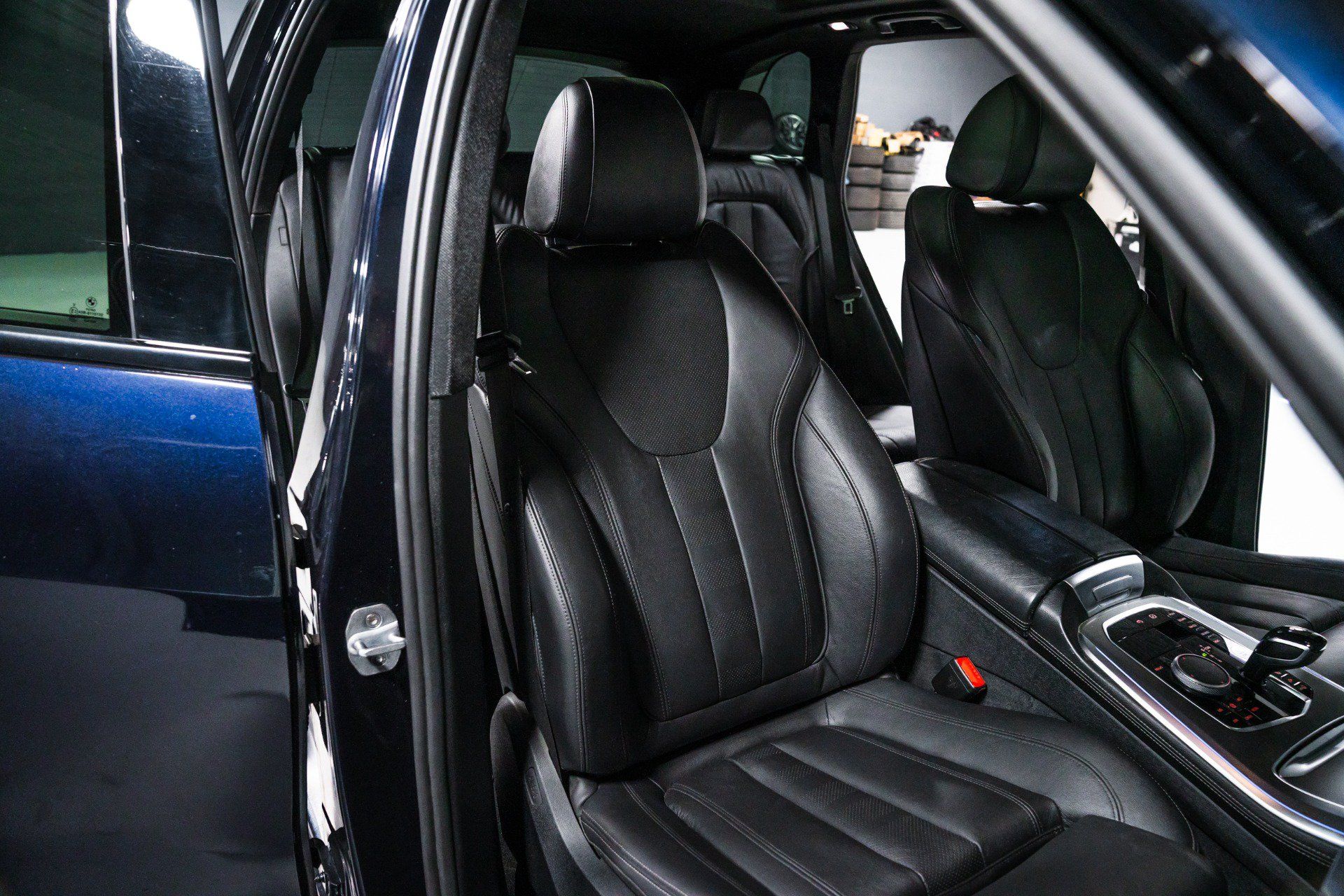 Used 2019 BMW X5 xDrive40i w/ M Sport Package AWD/4WD image 27