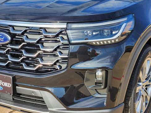 New 2026 Ford Explorer Platinum image 8