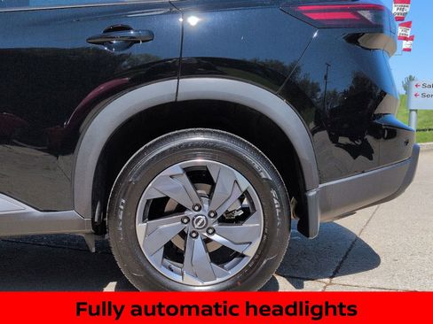 Certified 2026 Nissan Rogue SV FWD image 14